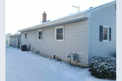 3818  68th St, Kenosha, WI 53142 - Photo 4