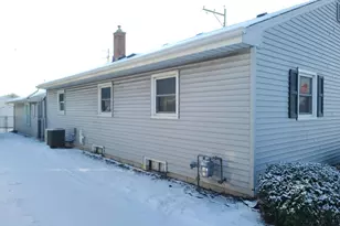 3818 68th St, Kenosha, WI 53142 - Photo 4