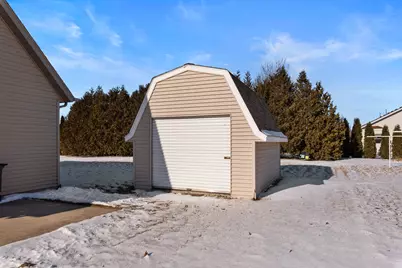 416  Hickory St, Belgium, WI 53004 - Photo 34