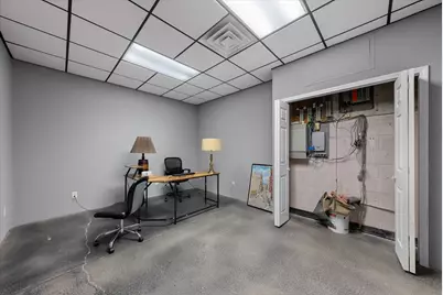 6471 N Industrial Rd, Milwaukee, WI 53223 - Photo 26