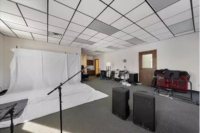 6471 N Industrial Rd, Milwaukee, WI 53223 - Photo 22