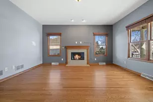 1624 Rolling Green Dr, Racine, WI 53406 - Photo 4