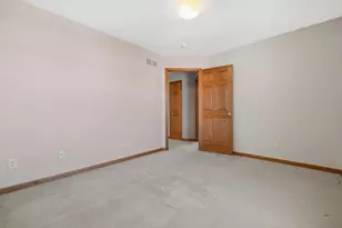 1624 Rolling Green Dr, Racine, WI 53406 - Photo 32