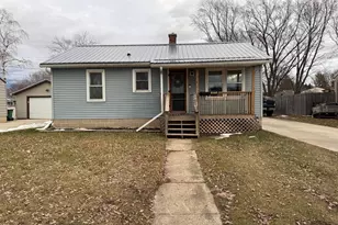 277 Wilson Ave, Fond du Lac, WI 54935 - Photo 2