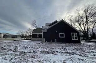 W221N3075 Greenwood Ct, Pewaukee, WI 53186 - Photo 34