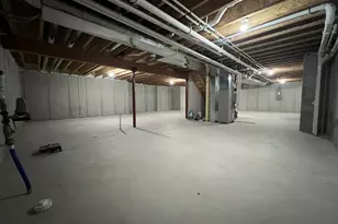 W221N3075 Greenwood Ct, Pewaukee, WI 53186 - Photo 32