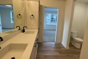 W221N3075 Greenwood Ct, Pewaukee, WI 53186 - Photo 16