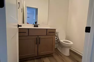 W221N3075 Greenwood Ct, Pewaukee, WI 53186 - Photo 26