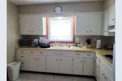 11325 W Center St, Wauwatosa, WI 53222 - Photo 6