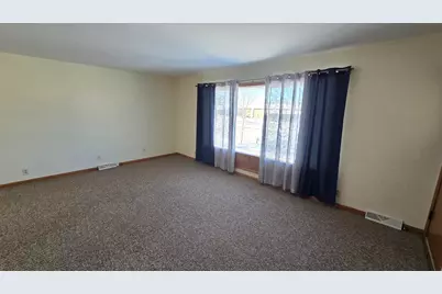 11325 W Center St, Wauwatosa, WI 53222 - Photo 4