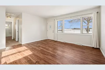 909  8th Ave, Grafton, WI 53024 - Photo 6