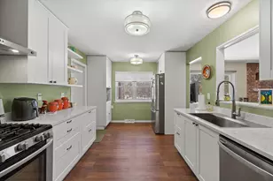 6530 N Alberta Ct, Glendale, WI 53217 - Photo 8
