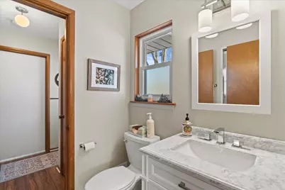 6530 N Alberta Ct, Glendale, WI 53217 - Photo 16