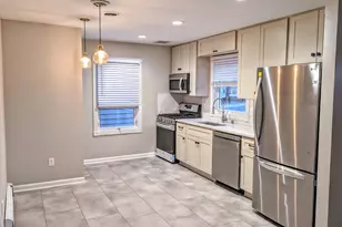 5354 N Lydell Ave, Whitefish Bay, WI 53217 - Photo 4