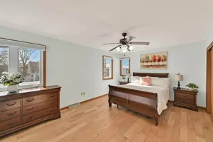 2135 W Shore Dr, Delafield, WI 53018 - Photo 24