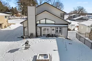 2135 W Shore Dr, Delafield, WI 53018 - Photo 6