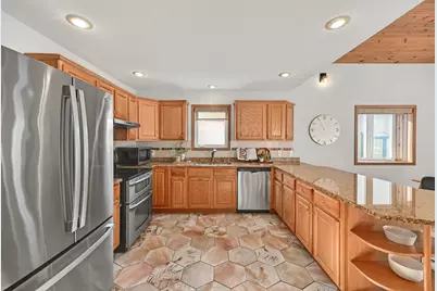 2135 W Shore Dr, Delafield, WI 53018 - Photo 12