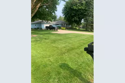 6349  Nabob Dr, West Bend, WI 53095 - Photo 2