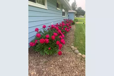 6349  Nabob Dr, West Bend, WI 53095 - Photo 4