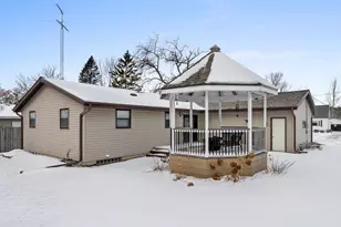 1209 E Thomas St, Manitowoc, WI 54220 - Photo 4