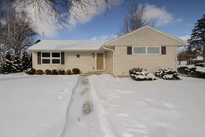 26  Park View Ln, Watertown, WI 53094 - Photo 2
