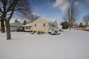 26 Park View Ln, Watertown, WI 53094 - Photo 6