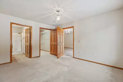 456  Hartford Square 4 Sq, Hartford, WI 53027 - Photo 10