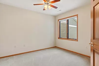 456  Hartford Square 4 Sq, Hartford, WI 53027 - Photo 14