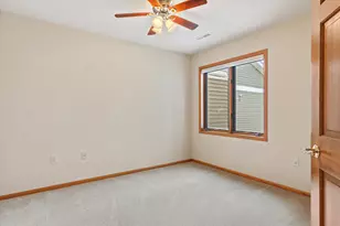 456 Hartford Square 4 Square, Hartford, WI 53027 - Photo 14