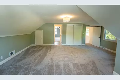 1153 N 11th Ave, West Bend, WI 53090 - Photo 30