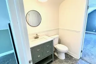 1153 N 11th Ave, West Bend, WI 53090 - Photo 8