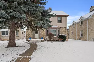 862 S 77th St, West Allis, WI 53214 - Photo 24