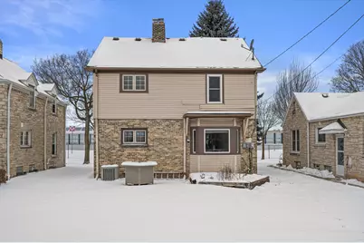 862 S 77th St, West Allis, WI 53214 - Photo 22