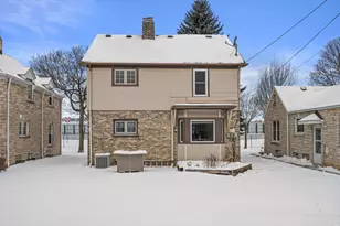 862 S 77th St, West Allis, WI 53214 - Photo 22