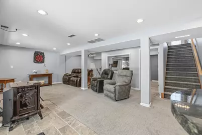 W245N4749  Swan Rd, Pewaukee, WI 53072 - Photo 20