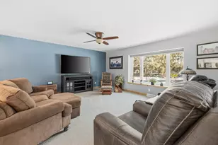 W245N4749 Swan Rd, Pewaukee, WI 53072 - Photo 6