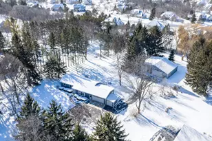 W245N4749 Swan Rd, Pewaukee, WI 53072 - Photo 36