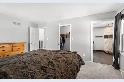 N53W15786  Creekwood Xing, Menomonee Falls, WI 53051 - Photo 18