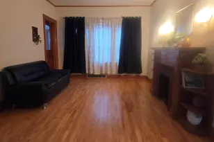 1035 S 33rd St, Milwaukee, WI 53215 - Photo 10