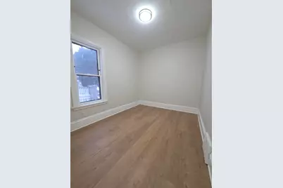 1035 S 33rd St, Milwaukee, WI 53215 - Photo 14