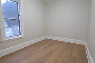 1035 S 33rd St, Milwaukee, WI 53215 - Photo 14