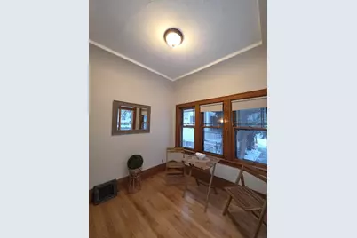 1035 S 33rd St, Milwaukee, WI 53215 - Photo 2