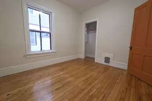 1035 S 33rd St, Milwaukee, WI 53215 - Photo 16