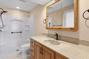 501 River Bluff Dr, Manitowoc, WI 54220 - Photo 18