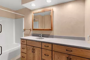 501 River Bluff Dr, Manitowoc, WI 54220 - Photo 22