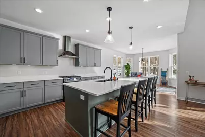 2000  Kathlynn Ct, Brookfield, WI 53045 - Photo 12