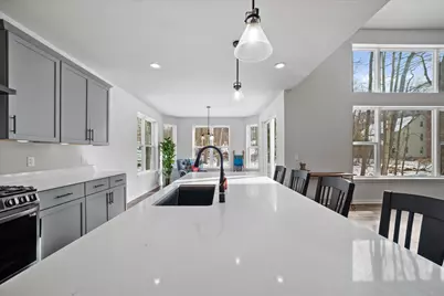 2000  Kathlynn Ct, Brookfield, WI 53045 - Photo 10