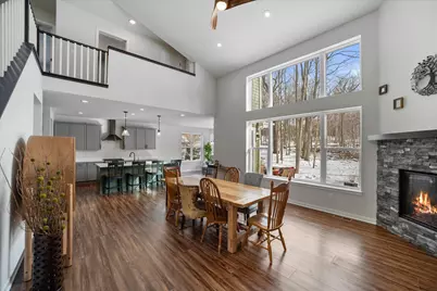 2000  Kathlynn Ct, Brookfield, WI 53045 - Photo 4