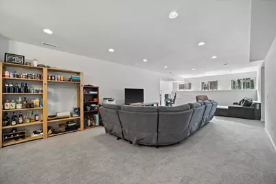 2000  Kathlynn Ct, Brookfield, WI 53045 - Photo 40