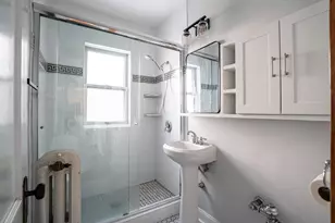 2535 N Downer Ave, Milwaukee, WI 53211 - Photo 20